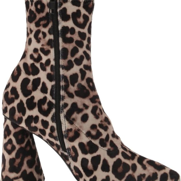 NWT Steve Madden Women's Valyant Ankle Boot, Leo Velvet, 10 - Picture 2 of 5